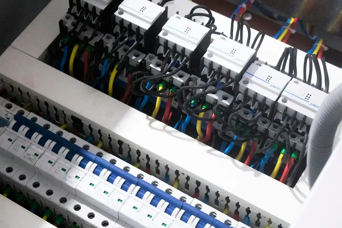 Cuadro eléctrico con magnetotérmicos